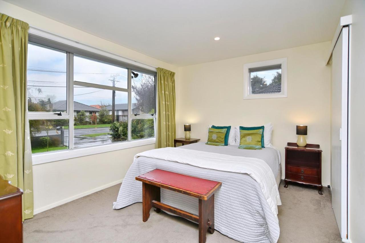 Charlesworth Villa - Christchurch Holiday Homes エクステリア 写真